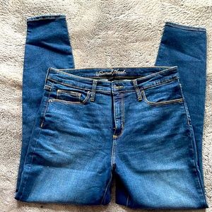 Dark blue, skinny jeans. Stretchy comfy fit